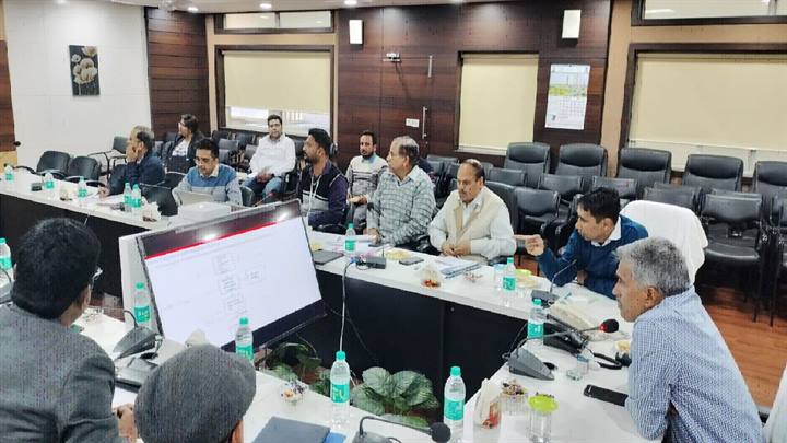 बिजली उपभोक्ता संतुष्टि के लिए आईटी का अधिकतम उपयोग करें